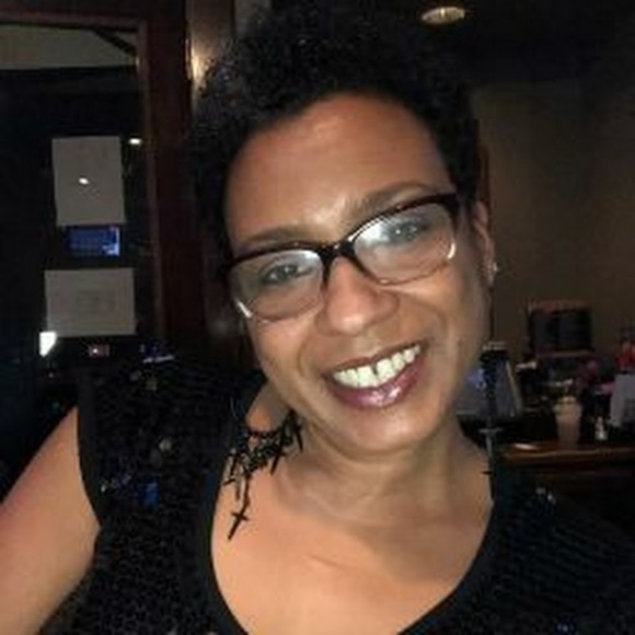 Meet your Posher, Kim - Picture 1 of 1